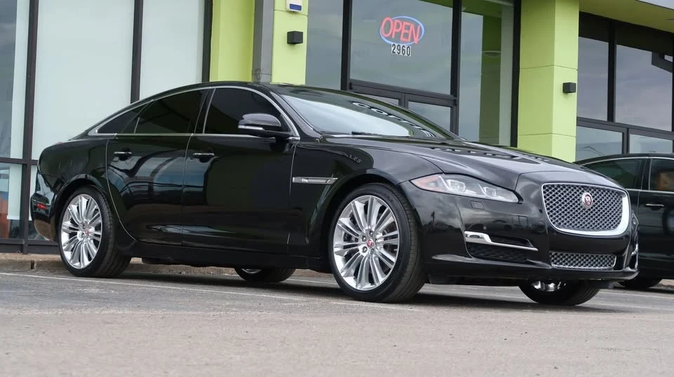 2017 Jaguar X351 XJ - Image 6 of 20