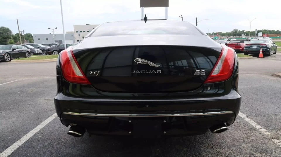 2017 Jaguar X351 XJ - Image 9 of 20