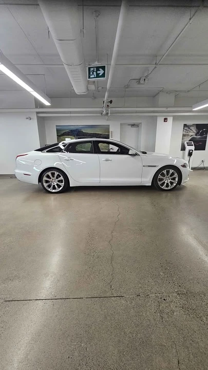 2017 Jaguar X351 XJ - Image 6 of 6