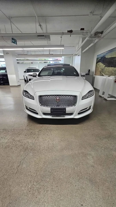 2017 Jaguar X351 XJ - Image 2 of 6