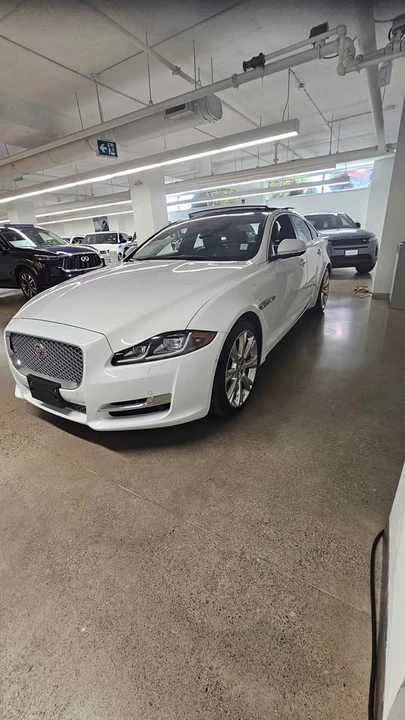2017 Jaguar X351 XJ - Image 3 of 6
