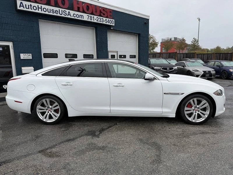 2017 Jaguar X351 XJ - Image 8 of 19