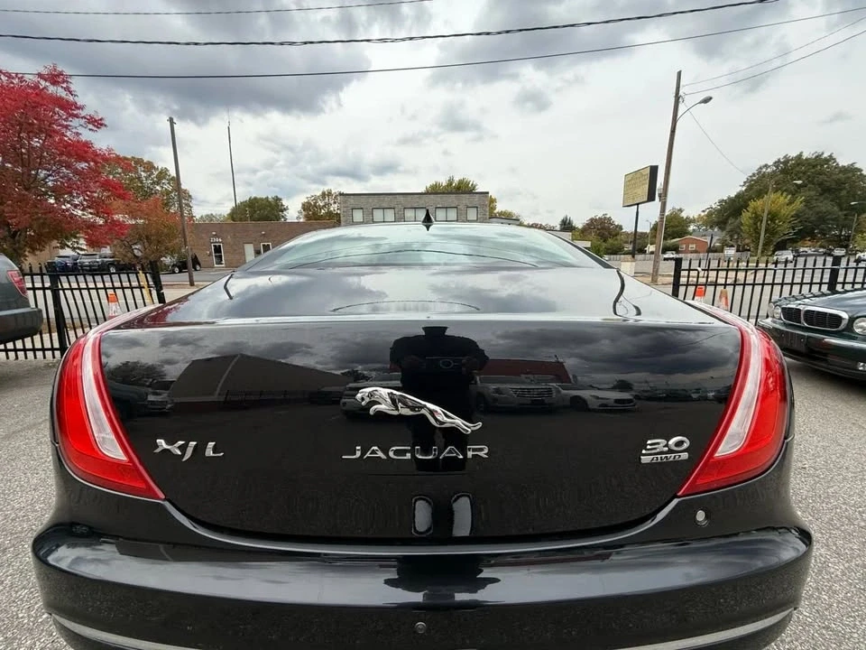 2017 Jaguar X351 XJ - Image 8 of 20
