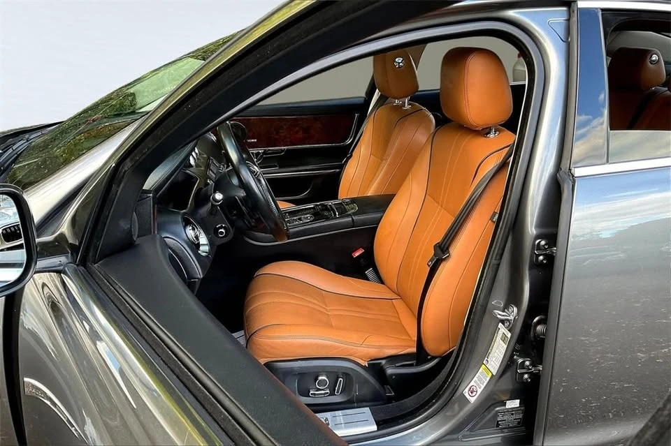 2017 Jaguar X351 XJ - Image 9 of 19