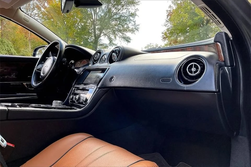2017 Jaguar X351 XJ - Image 11 of 19