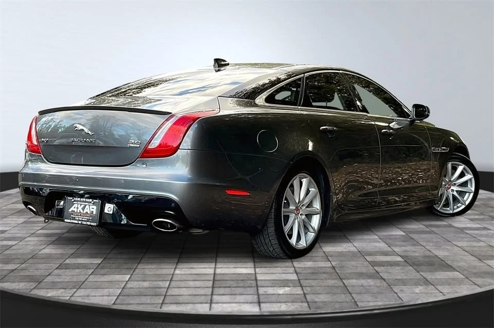 2017 Jaguar X351 XJ - Image 4 of 19