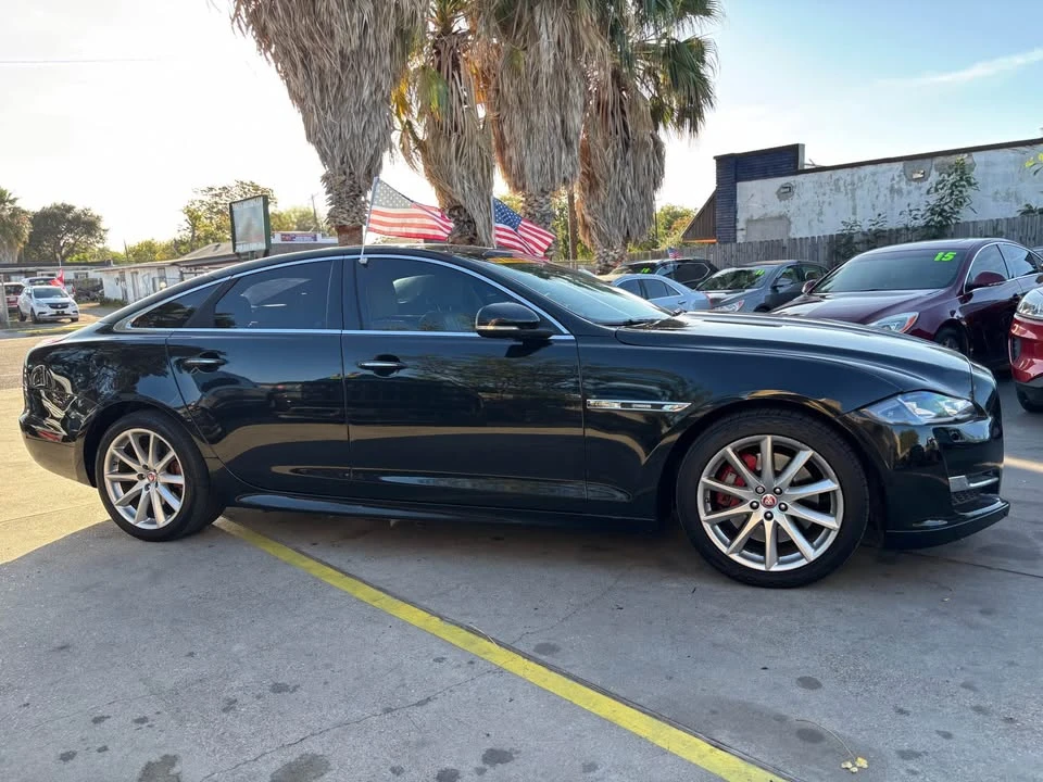 2017 Jaguar X351 XJ - Image 6 of 13