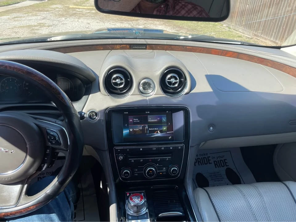 2017 Jaguar X351 XJ - Image 4 of 12