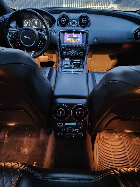 2017 Jaguar X351 XJ - Image 13 of 14
