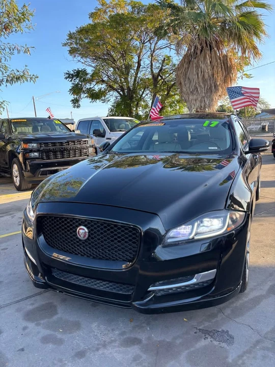 2017 Jaguar X351 XJ - Image 7 of 13
