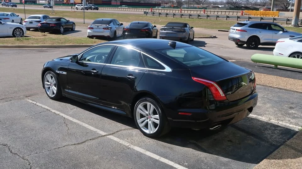 2017 Jaguar X351 XJ - Image 9 of 18