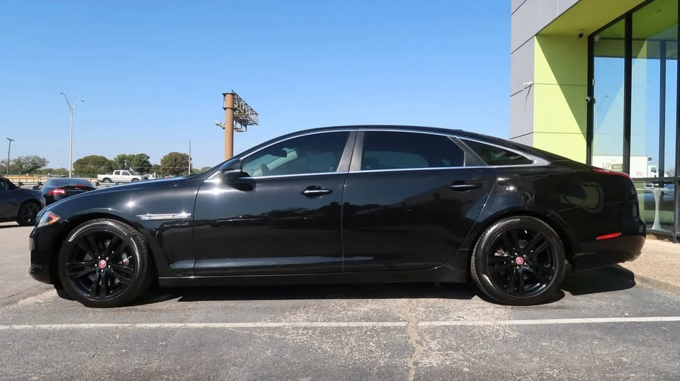2017 Jaguar X351 XJ - Image 6 of 18