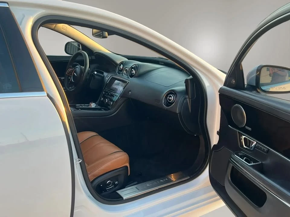 2017 Jaguar X351 XJ - Image 18 of 19