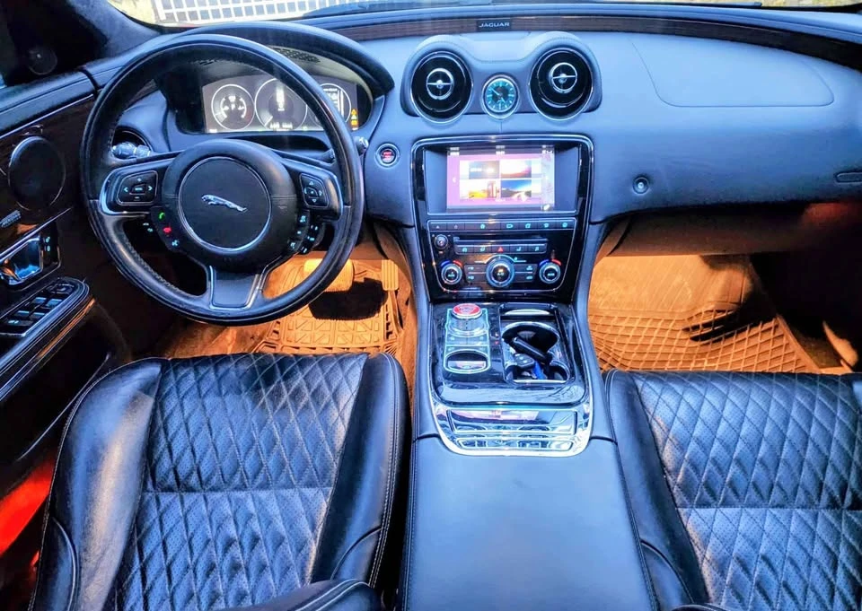 2017 Jaguar X351 XJ - Image 8 of 14