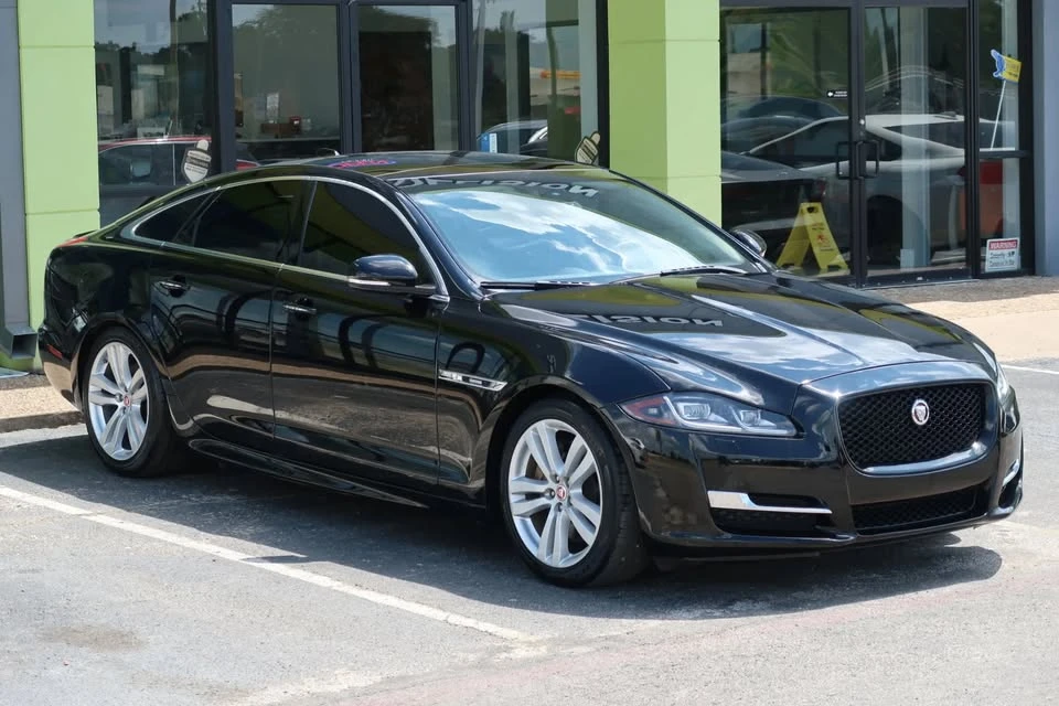 2017 Jaguar X351 XJ - Image 4 of 19