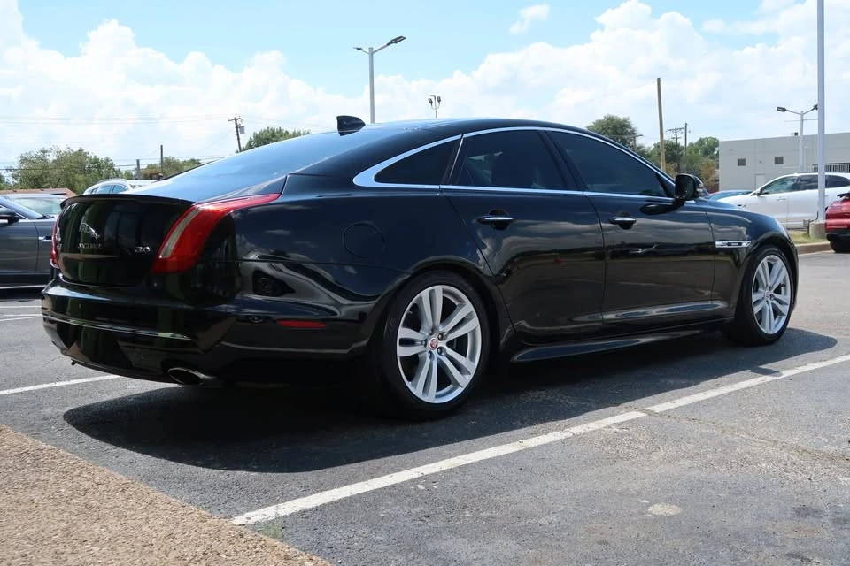2017 Jaguar X351 XJ - Image 11 of 19