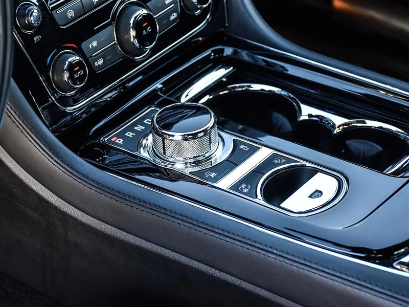 2017 Jaguar X351 XJ - Image 10 of 10