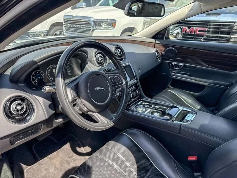2017 Jaguar X351 XJ - Image 4 of 9