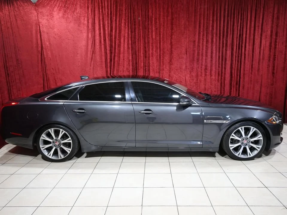 2017 Jaguar X351 XJ - Image 6 of 17