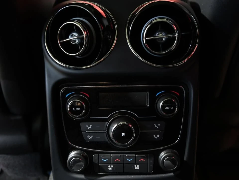 2017 Jaguar X351 XJ - Image 12 of 17