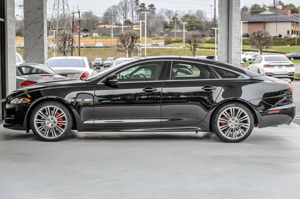 2017 Jaguar X351 XJ - Image 18 of 20