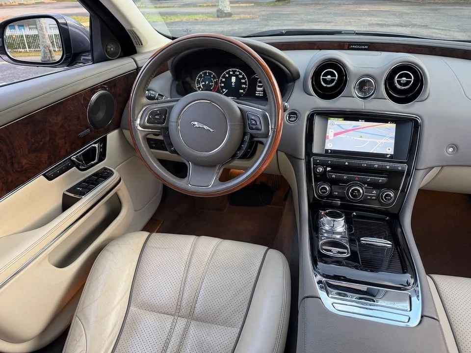 2017 Jaguar X351 XJ - Image 11 of 20