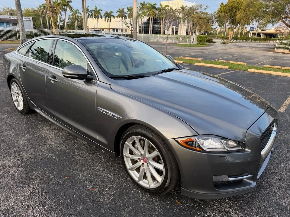 2017 Jaguar X351 XJ - Image 8 of 20