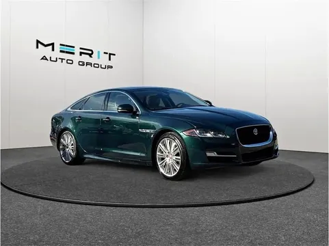 2017 Jaguar XJ R-Sport Sedan