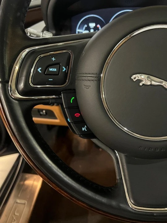 2017 Jaguar X351 XJ - Image 14 of 20