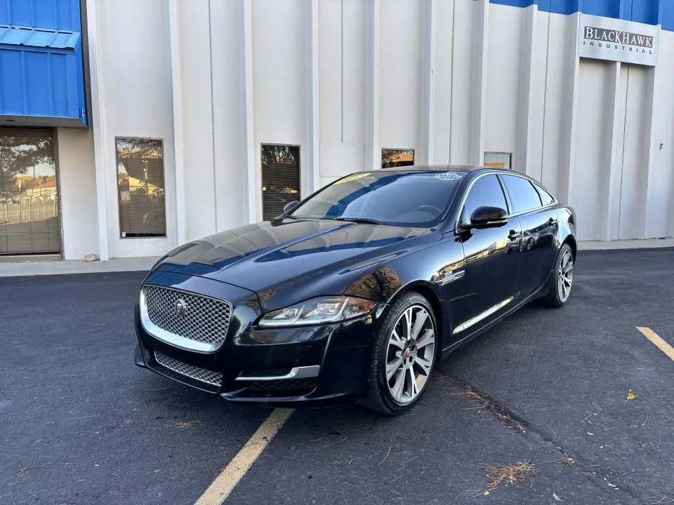 2017 Jaguar X351 XJ - Image 3 of 19