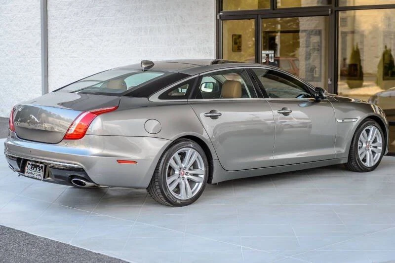 2017 Jaguar X351 XJ - Image 6 of 17