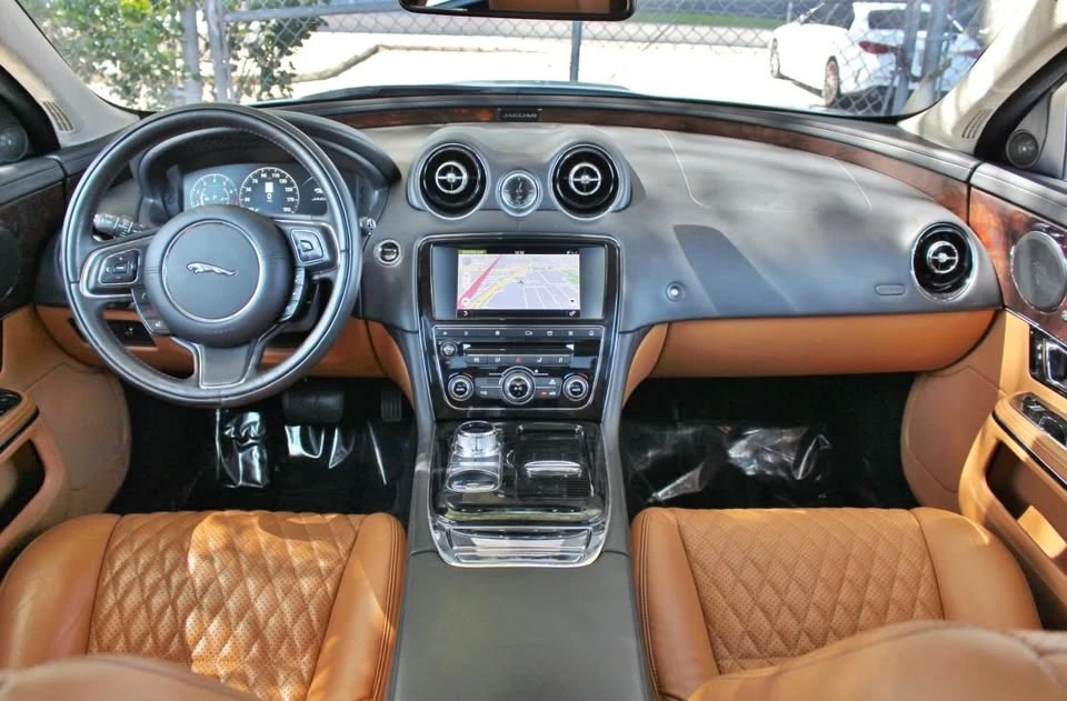 2017 Jaguar X351 XJ - Image 7 of 20