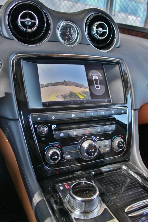 2017 Jaguar X351 XJ - Image 10 of 20