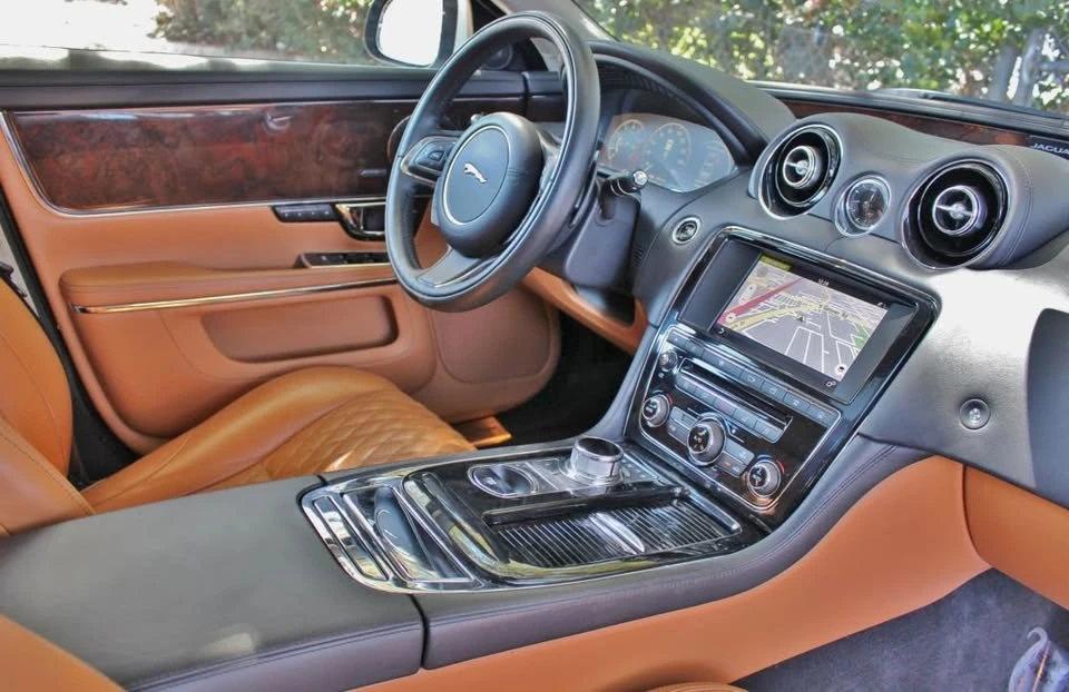 2017 Jaguar X351 XJ - Image 8 of 20