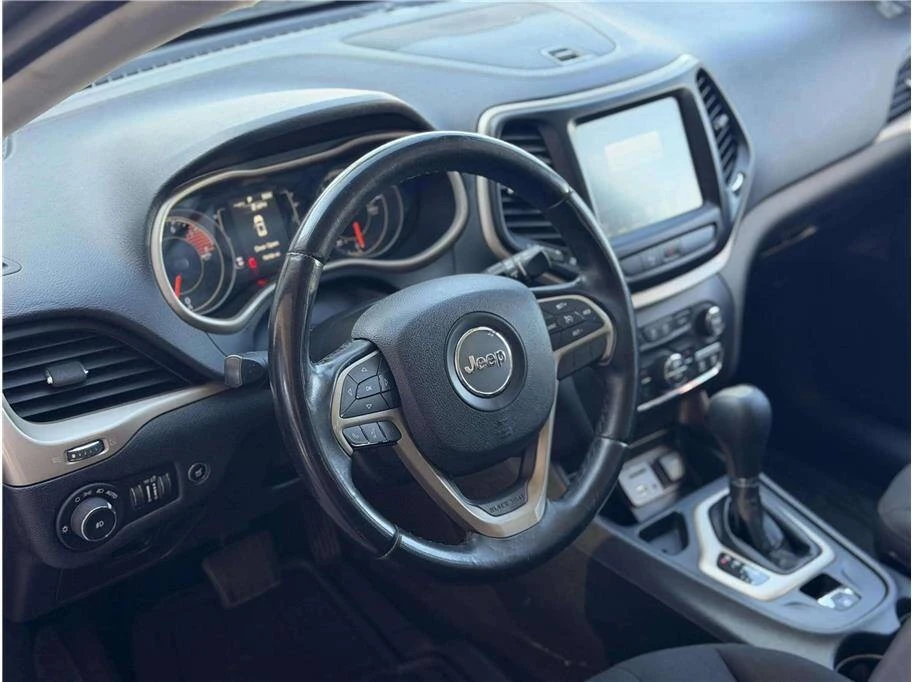 2017 Jeep KL Cherokee - Image 11 of 21
