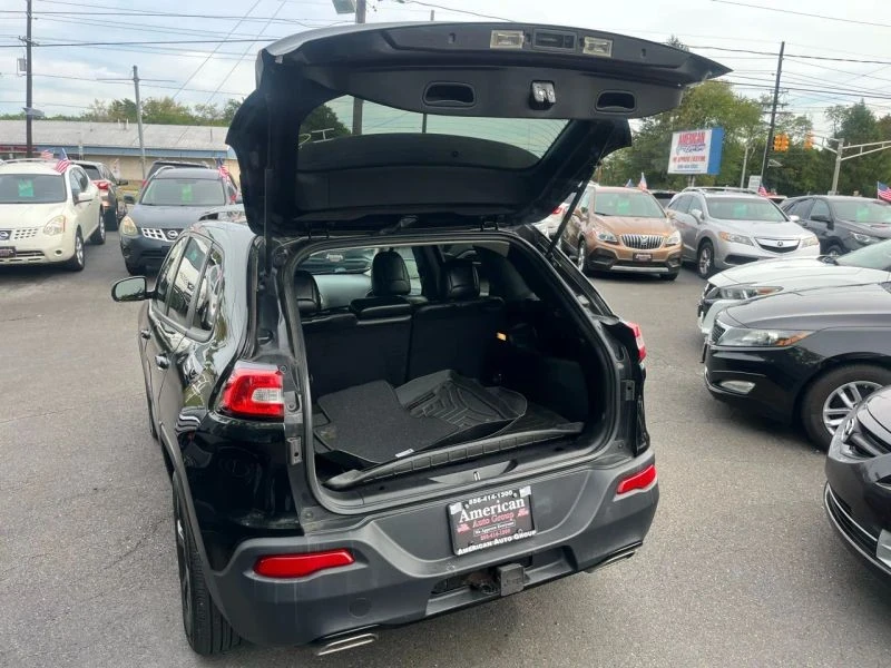 2017 Jeep KL Cherokee - Image 11 of 12