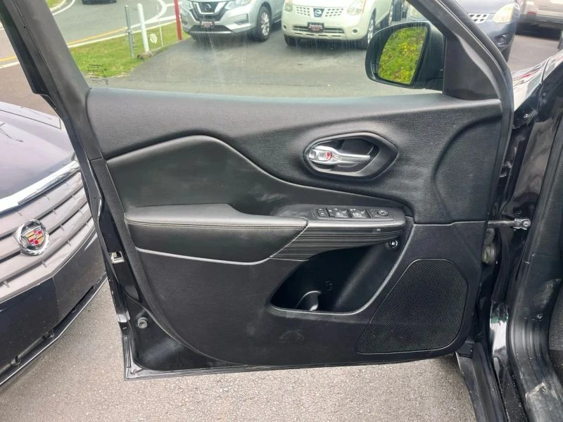 2017 Jeep KL Cherokee - Image 7 of 12