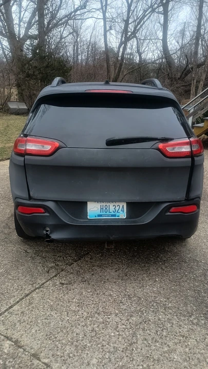 2017 Jeep KL Cherokee - Image 2 of 15
