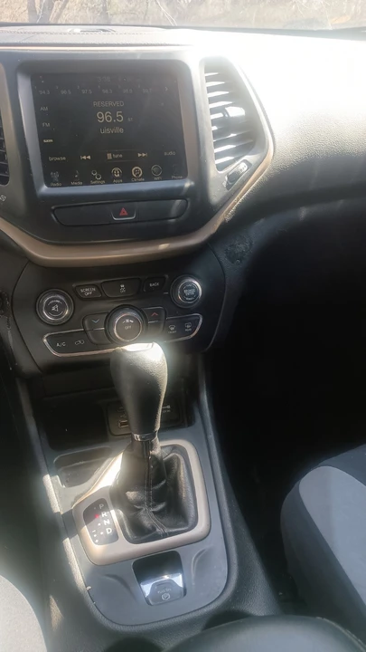 2017 Jeep KL Cherokee - Image 9 of 15
