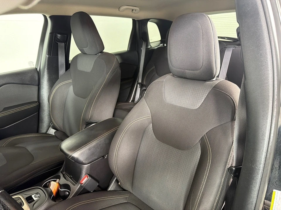 2017 Jeep KL Cherokee - Image 12 of 26