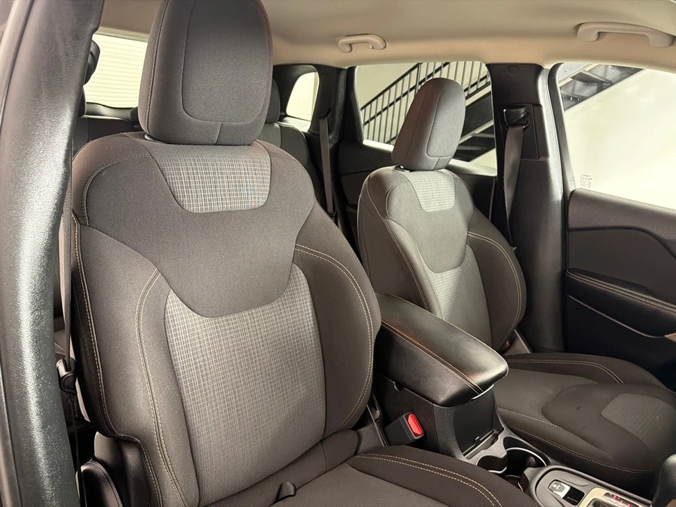 2017 Jeep KL Cherokee - Image 24 of 26