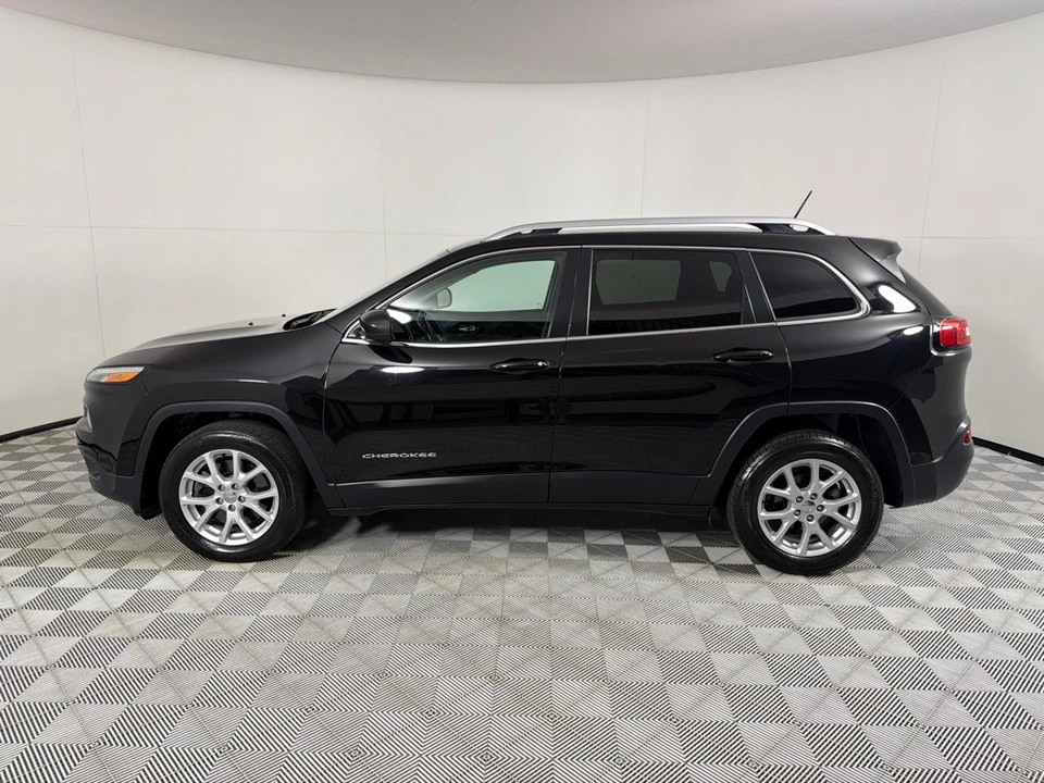 2017 Jeep KL Cherokee - Image 7 of 26