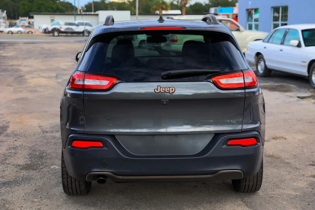 2017 Jeep KL Cherokee - Image 9 of 12
