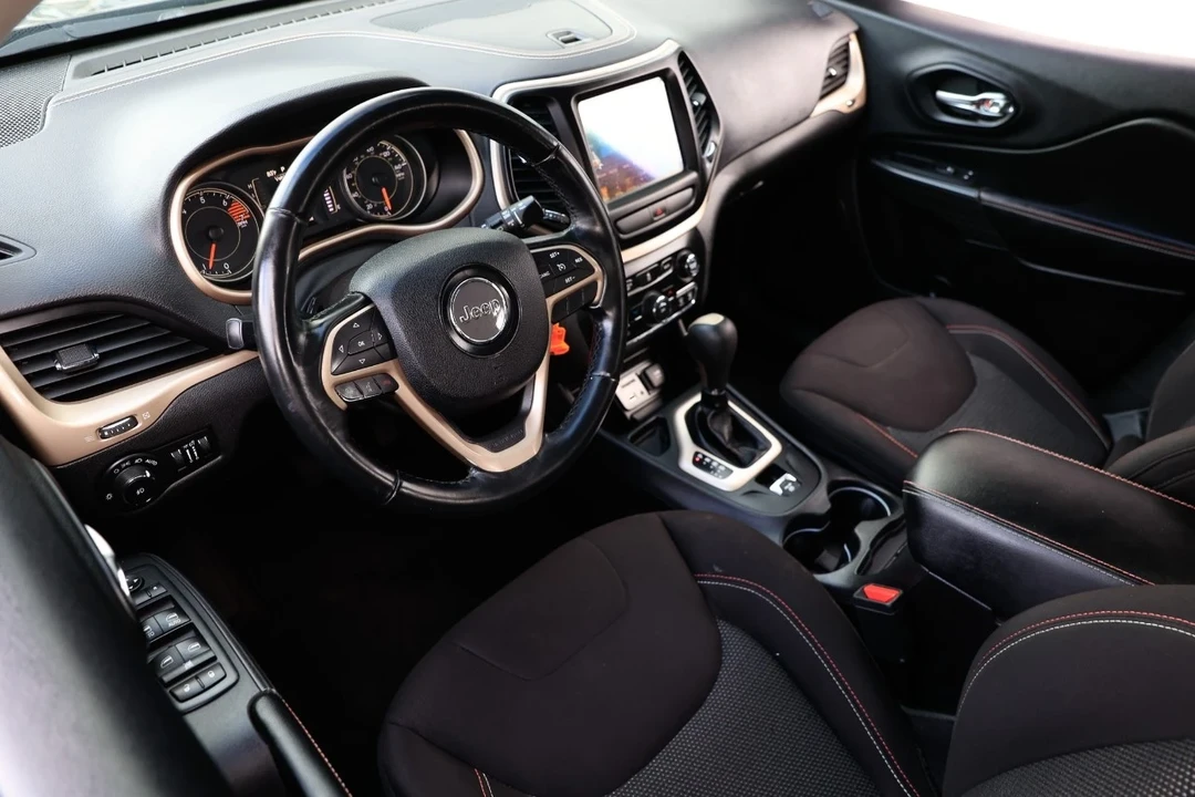 2017 Jeep KL Cherokee - Image 4 of 12