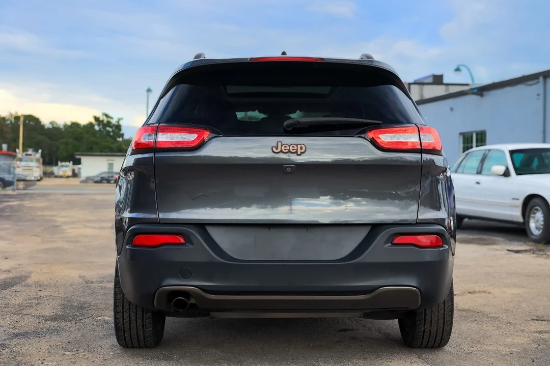 2017 Jeep KL Cherokee - Image 7 of 12