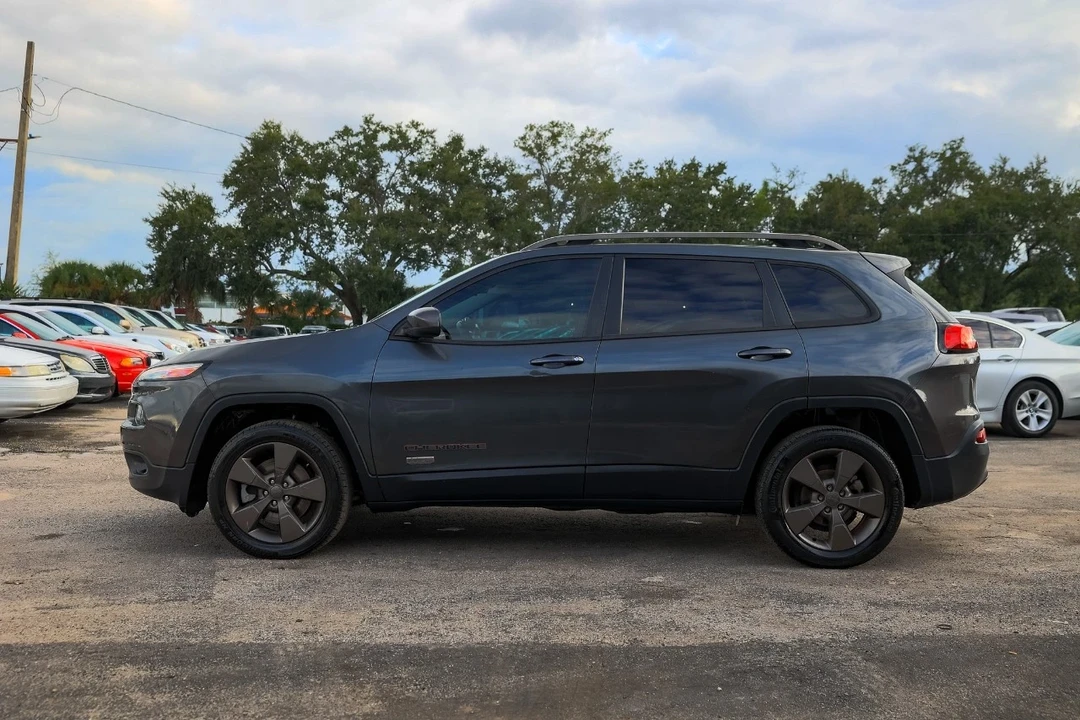 2017 Jeep KL Cherokee - Image 3 of 12