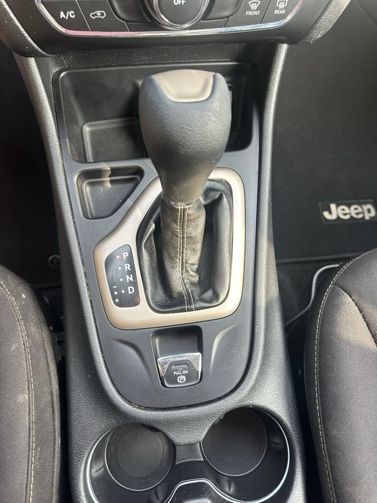 2017 Jeep KL Cherokee - Image 12 of 22
