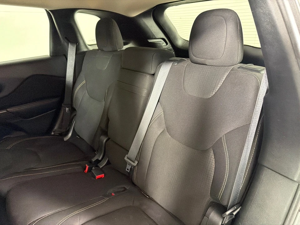 2017 Jeep KL Cherokee - Image 19 of 26