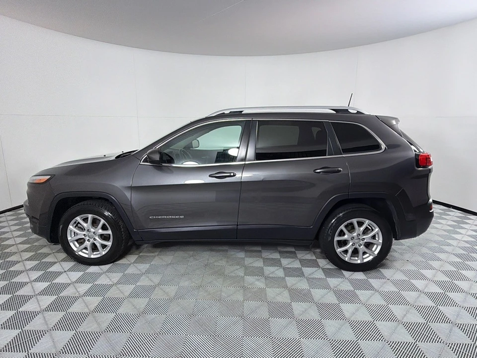 2017 Jeep KL Cherokee - Image 8 of 26