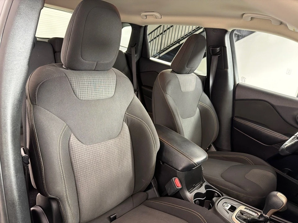 2017 Jeep KL Cherokee - Image 24 of 26